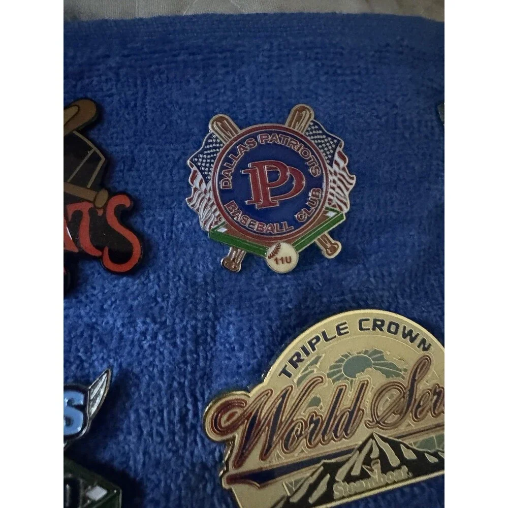 2010 Little League Triple Crown World Series Steamboat Springs Towel & Pin Lot